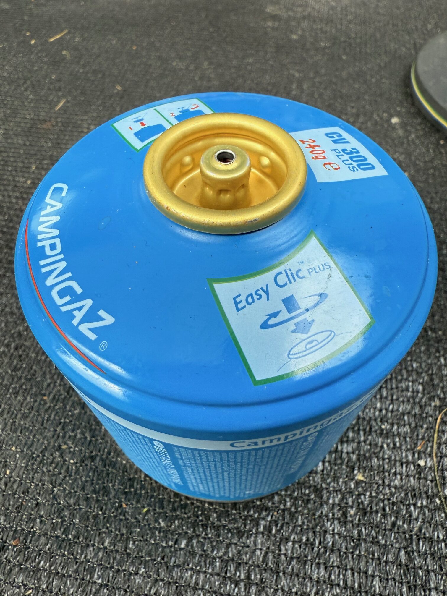 Sourcing Campingaz ‘Easy Clic’ canisters in Sweden