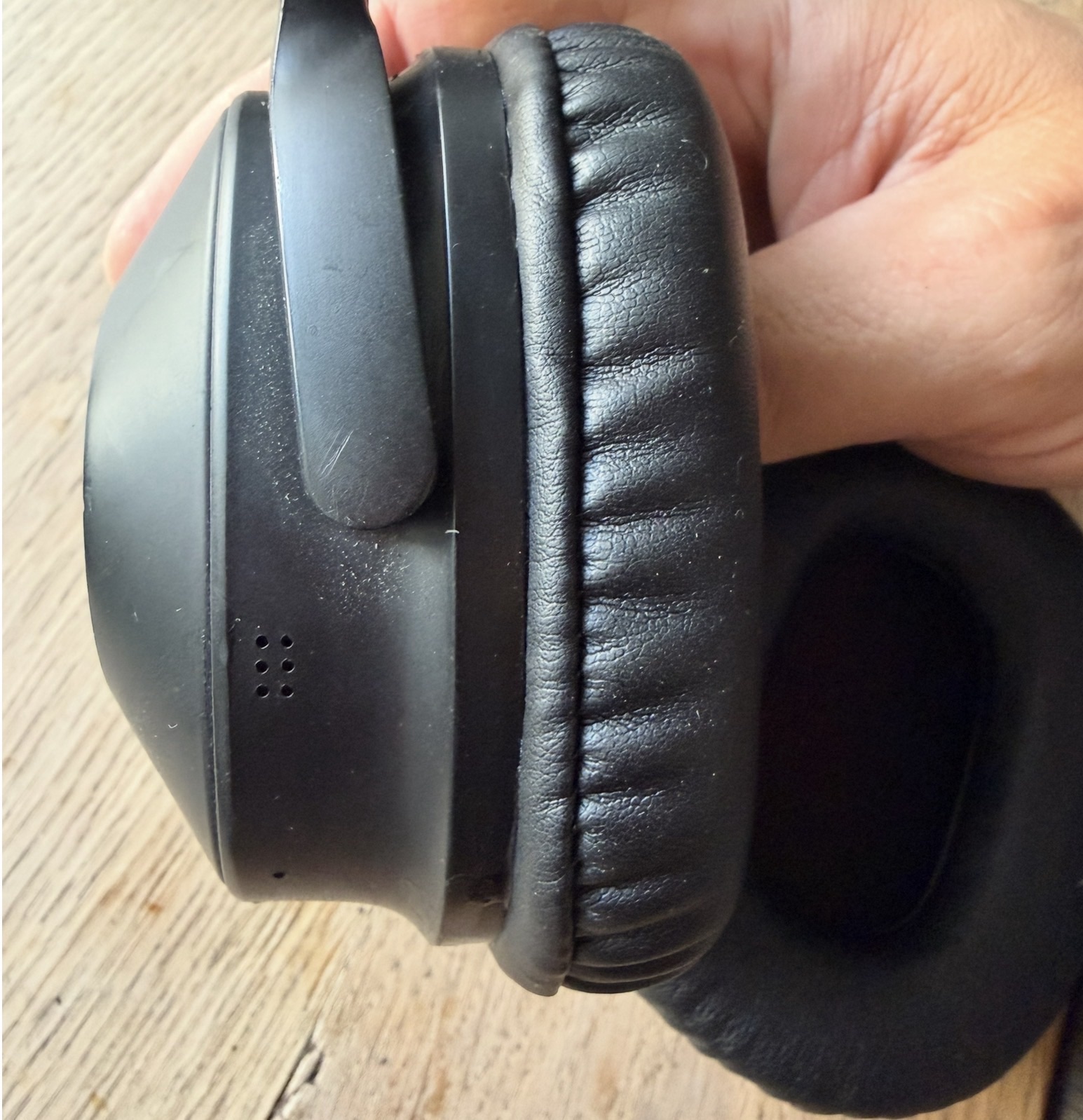 OneOdio A9 earpad replacement using A70 pads – Glue to the rescue